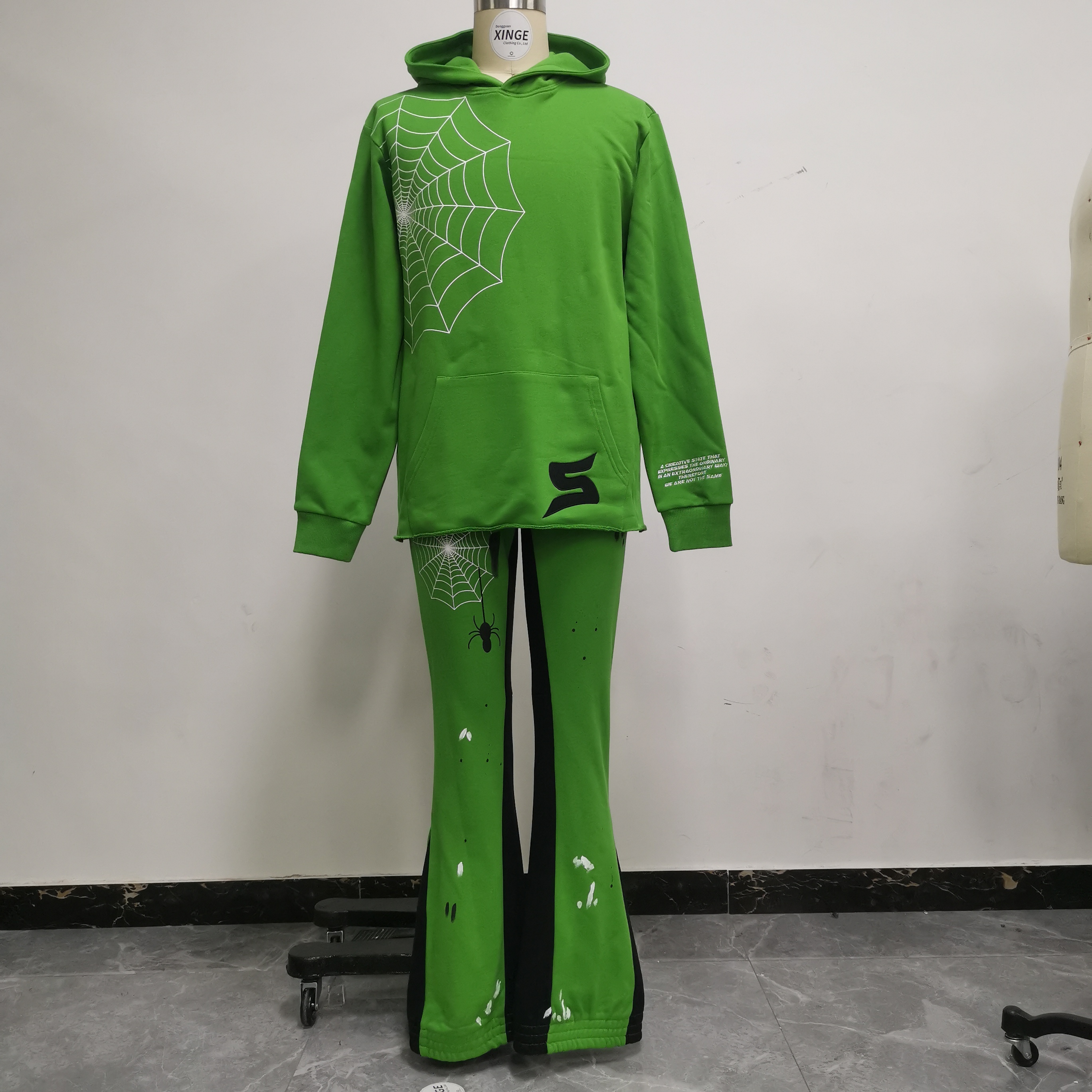 Embroidery And Puff Printing Tracksuit Combine With Raw Hem Hoodie And Flared Pants1