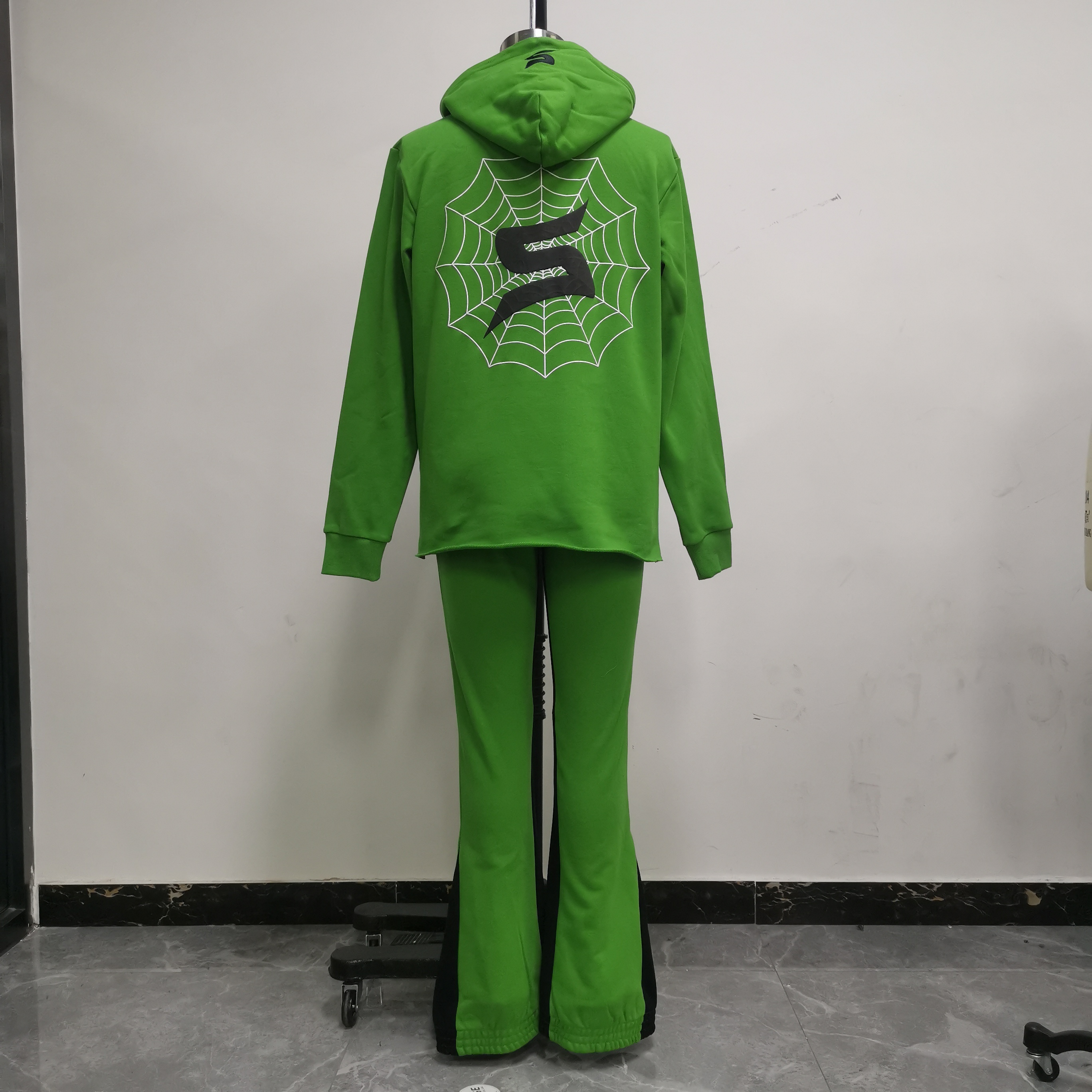 Embroidery And Puff Printing Tracksuit Combine With Raw Hem Hoodie And Flared Pants2